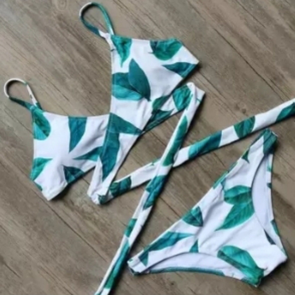 NWOT Island Tropical Wrap Bikini